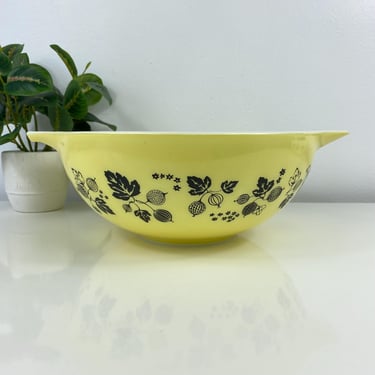 Vintage Pyrex Gooseberry Mixing Bowl #444, 1950's Yellow Gooseberry Cinderella Mixing Bowl, Large 4 Quart Replacement, Grandmas Old Bowls 