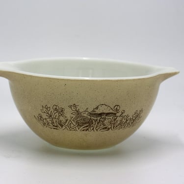 vintage Pyrex Forest Fancies cinderalla bowl #441 