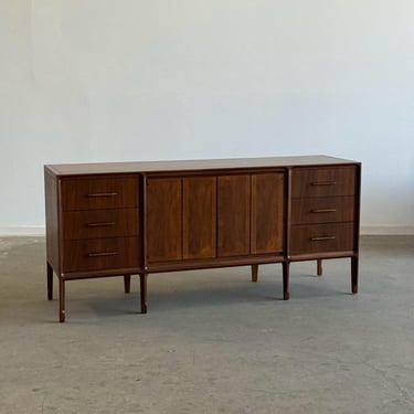 Twelve Drawer Dresser by United Furniture 