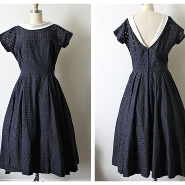 Vintage 1950s 50s Navy Blue White Eyelet Cotton Day Dress Full Circle Skirt  // Modern Size US 8 10 Large 