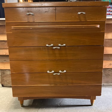 Vintage Kroehler Mid Century Four Drawer Wood Dresser 40.5” X 30” X 18.5”