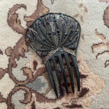 Antique Victorian mantilla hair comb, structurally sound with shabby patina | gothic, dark aesthetic, Halloween costume 