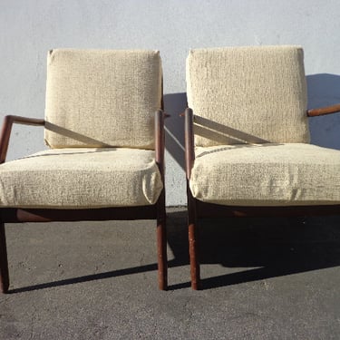 Pair of Mid Century Modern Lounge Chairs Armchairs Slatted Wood Seating Vintage Furniture Upholstered Style MCM Retro Bohemian Boho 