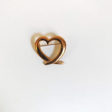 Vintage Gold-tone Heart Brooch Love Valentine's Day Lapel Pin Mother's Day Gift Costume Jewelry 
