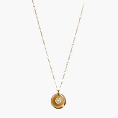 Pearl dish necklace