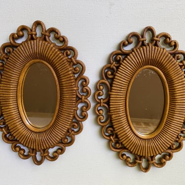 Mid Century Small Oval Wall Mirrors, By Dart Industries, Decorative, Gallery Wall, Display Wall Filler, Horizontal Or Vertical, Hard Plastic 