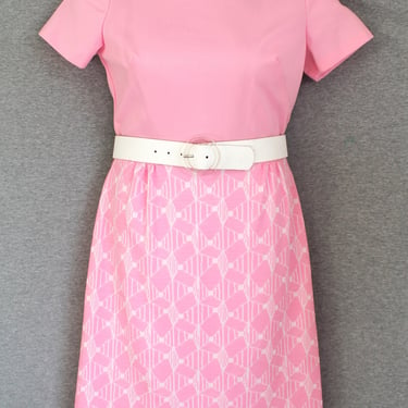 1970s - Pink - Color Blocked - Easy Wear /Easy Care - Polyester Knit - Estimated size 12 