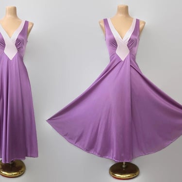 VINTAGE 80s Lavender and Pink Color Block OLGA Full Sweep Midi Nightgown Style #9206 | Stretch Bodice 154" Wrap Sweep | Wedding Lingerie VFG 