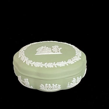 Vintage Wedgwood Green & White Jasperware Trinket Scalloped Box w Lid Neoclassical Scenes England English Porcelain Jasper Ware 