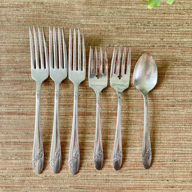 Vintage Tudor Plate Oneida Community Silverplate Flatware - Queen Bess II Pattern - Set of 6 Forks and Spoons - Silverplate Flatware 