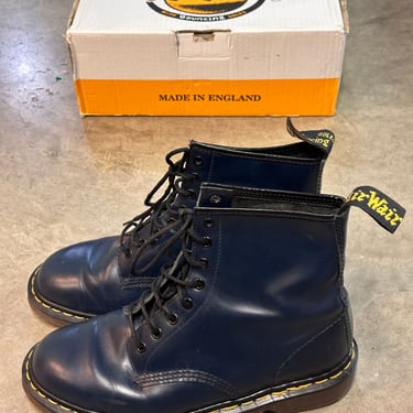 Vintage 1990’s Navy Blue Dr. Martens 8-eye Boots size UK 9