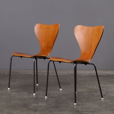 Pair of Teak Danish Modern Bent-Ply Dining Chairs Mid-Century Modern 