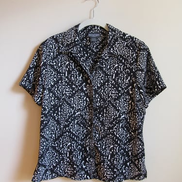 90s Black and White Short Sleeved Shirt Petite M 40 Bust 
