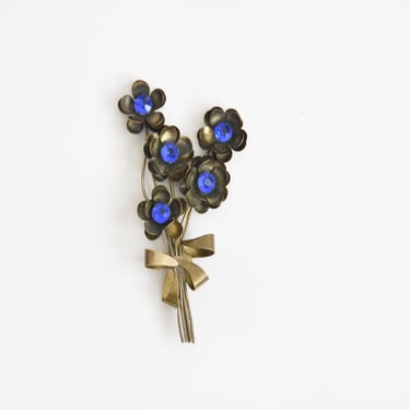 1940s Forget-Me-Not fur clip 