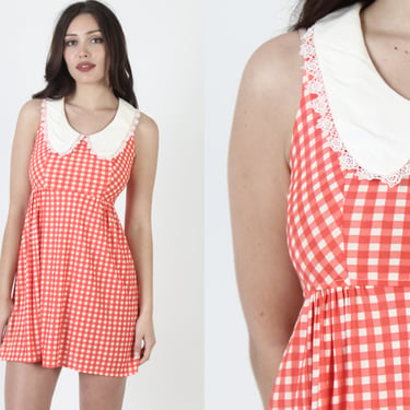 Red White Gingham Picnic Mini Dress / Vintage 70s Checkered Plaid Dress / Scallop Roll Peter Pan Collar Short Frock 