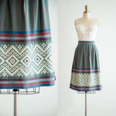 green embroidered skirt 50s 60s vintage southwestern border print fit and flare skirt 