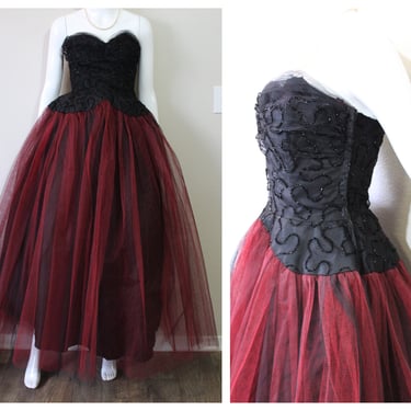 Vintage 1950s Prom Dress / Fancy Strapless Black Burgundy Red Sequins Tulle Cupcake Event Dress formal gown // US 2 4 xs s waist 26 to 27 