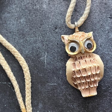 vintage googly eye owl necklace 1970s L. Razza boho hippie carved pendant 