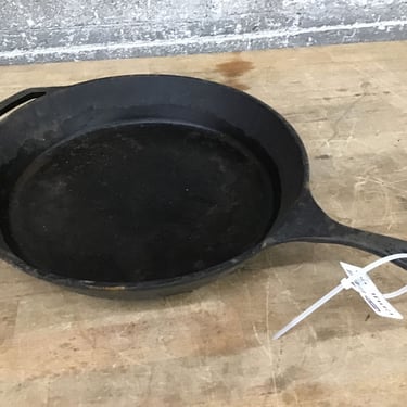 Newer Lodge 14SK Skillet (Seattle)