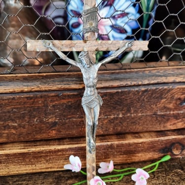 Unique Mid Century Crucifix~Pewter & Wood Cross~Pewter Jesus on Cross~Vintage Cross 