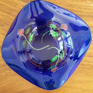 Blue Art Glass Bowl~Cobalt Blue  Glass Red Roses~Lg Vintage Glass Bowl Collectible Glass Table Centerpiece~Living Room Decor~JewelsandMetals 