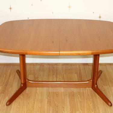 Danish Modern Teak Dining Table w/ 2 Leaves