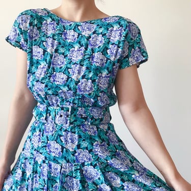 vintage floral dress sun dress maxi dress midi dress blue green leaf floral pattern smock dress button down dress Made in USA size S 