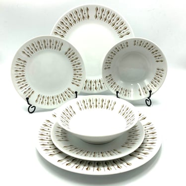 Harmony House Brentwood Pattern Dinner Plates (2), Salad Plates (2), Bowls (2), Dark Brown and Gray, Light Brown, Mid Century, Made in Japan 
