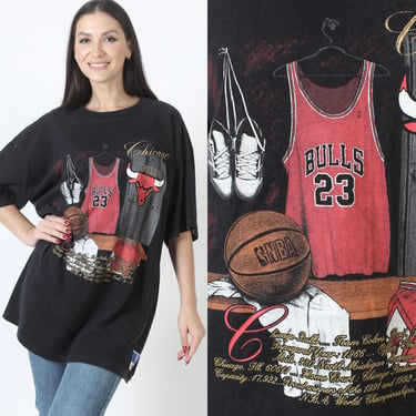 Michael Jordan Chicago Bulls T-Shirt, Vintage 90s Nutmeg Teem, Black Cotton NBA Locker, Size XL 