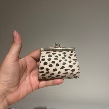 A Complete Compliment - Vintage 1970s Mock Snow Leopard Printed Pony Hair Coin Money Purse 