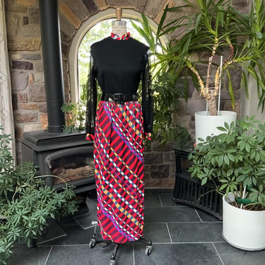 Dauan Jacari - Colorful Spiral Boxer Skirt | Berriez - Brooklyn