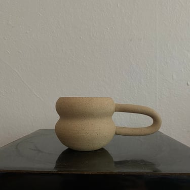 Handmade stoneware contour mug 