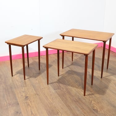 Mid Century Modern Vintage Danish Nesting Tables Side End Tables 