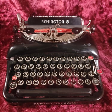 Remington Rand Remington #5 Streamliner Manual Portable Typewriter, 1940 