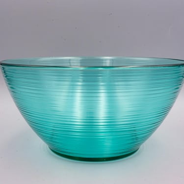 Arcoroc Turquoise Jardiniere 9 Inch Salad Bowl | Vintage French Tablewawre | Aqua Ribbed Serving Dish 
