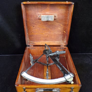 cj/ Antique Lafeyette Instruments New York, Sextant S. A.