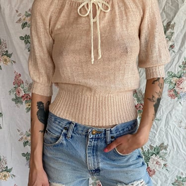 Adorable Vintage Sweater / Blush Pink Popcorn Knit 1980's Sweater / Vintage Sweater/ Pink  Knitwear / Summer 1970's Keyhole Neck Top / 