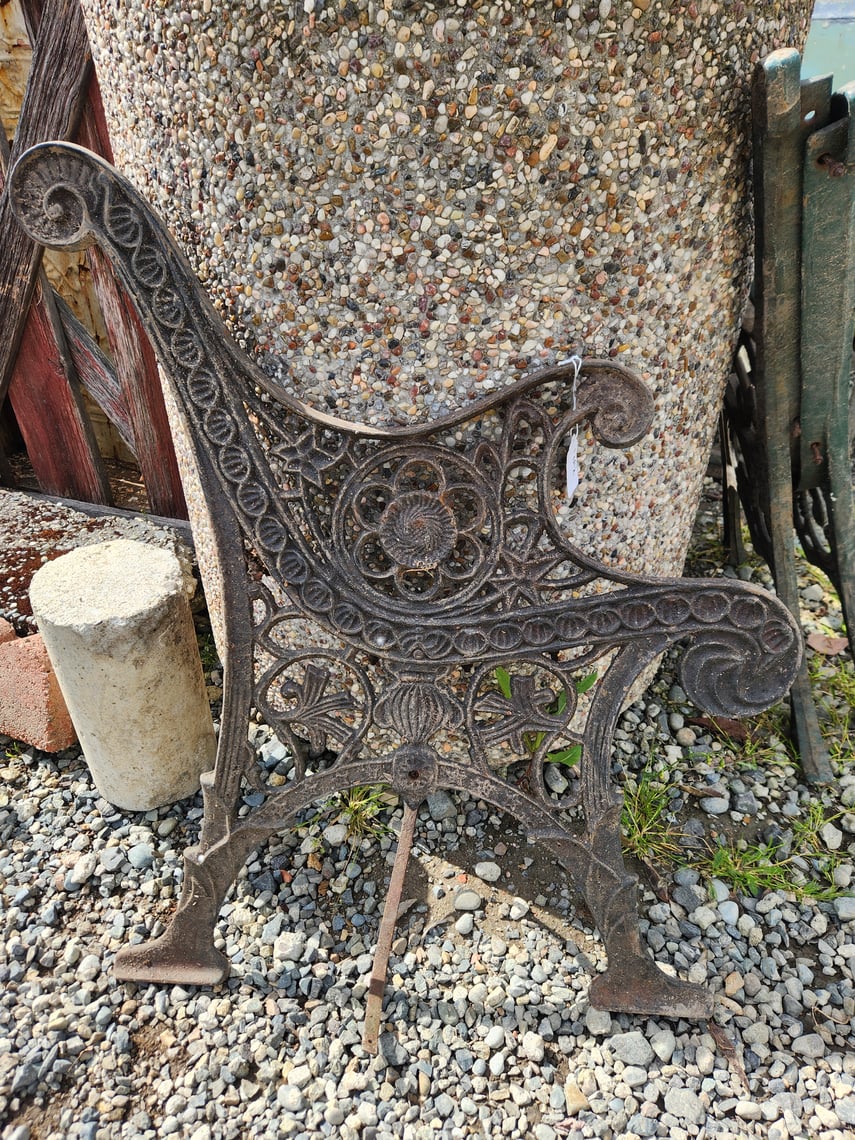 Cast Iron Bench Sides 25