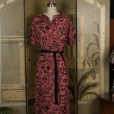 MEMORIAL WEEK SALE - 1950s Cold Rayon Hawaiian House Dress - Item #159 