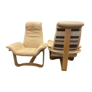 Pair of Beech and Buff Scandi Lounge Chairs, 1970’s