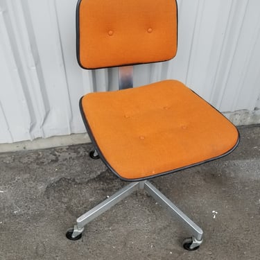 1980 Harvard Manufacturing Swivel Chair with Orange Upholstery