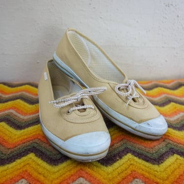 Vintage Capezio shoes size 8 N narrow, light tan canvas women's lace up sneakers, made in Korea, cute boho lighweight rubber sole slip on 