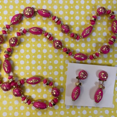 vintage pink and gold bead necklace and earrings 1950s Hong Kong strand and clip ons 