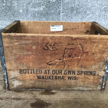 Vintage Bon-Ton Wood Soda Box (Seattle)