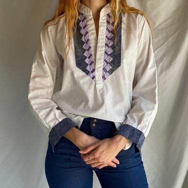 Vintage Quilt Blouse / Floral Calico Patchwork / V Neck Purple Flower Child Shirt / Boho Prairie Floral Blouse / Cotton Festival Blouse / 