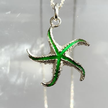 Sterling Silver Vintage Green Starfish Shaped Nautical Themed Pendant Necklace - 19