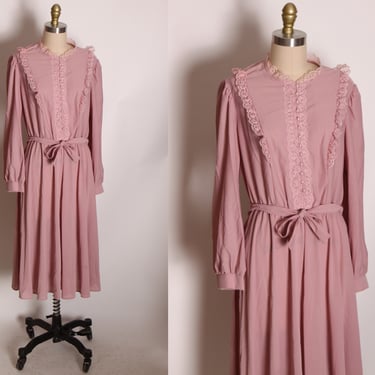 1970s Dusty Rose Pink Long Sleeve Lace Trim Fit and Flare Prairie Cottagecore Dress by Fredericks of Hollywood -XL 