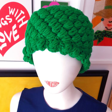 Cute Vintage 60s 70s Apple Green Chunky Crochet Winter Hat 