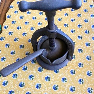 Antique Juice Press ~ Cast Iron Kitchen Tool~  1900s Primitive Farmhouse Utensils~ Old Gadgets, Columbia Heat, 