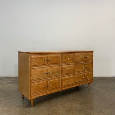 Dresser in oak by LA Period 
